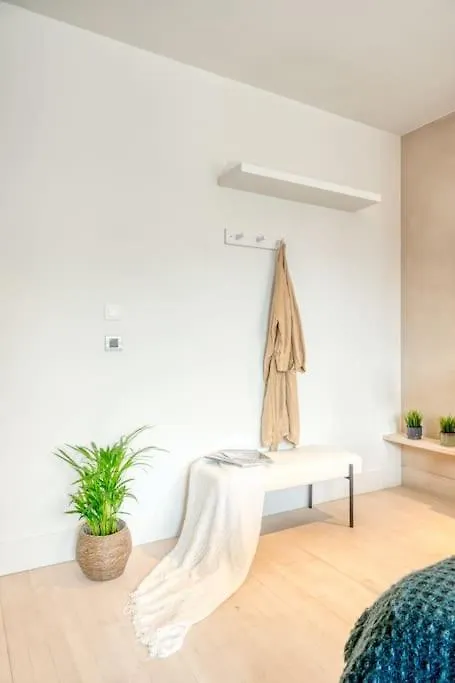 Light-Filled Haven In Ghent Apartment 0*,